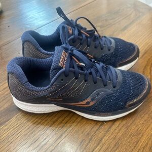 Saucony Ride 10 Womens Running Sneakers size 8.5